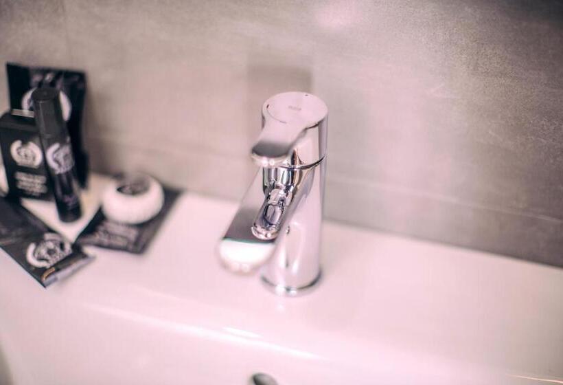 Студио Стандарт с Балконом, Mannix Urban Apartments