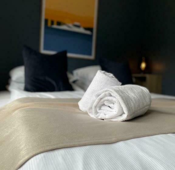 Quarto Familiar, Emma Gjestehus