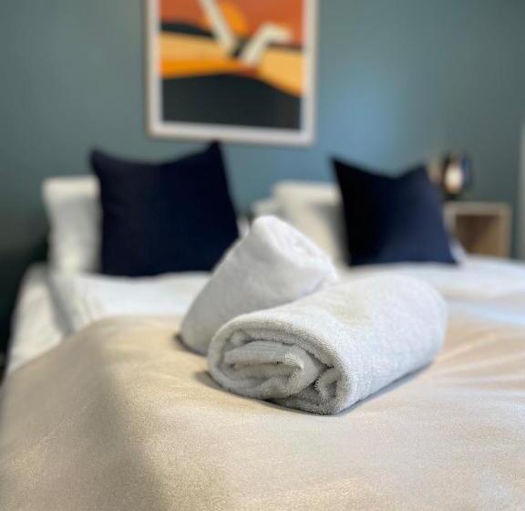 Quarto Estandar, Emma Gjestehus