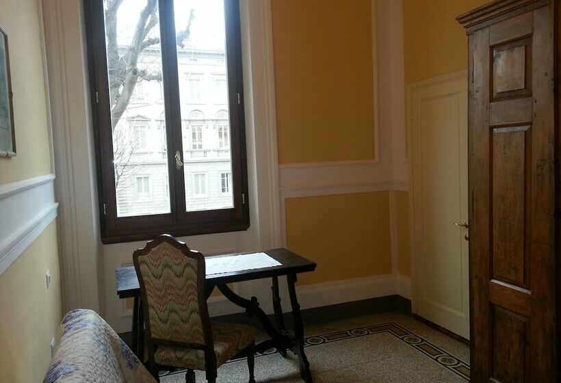 آپارتمان 1 خوابه با بالکن, Little Garden Donatello