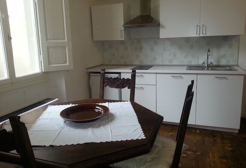 آپارتمان 1 خوابه با چشمانداز باغ, Little Garden Donatello