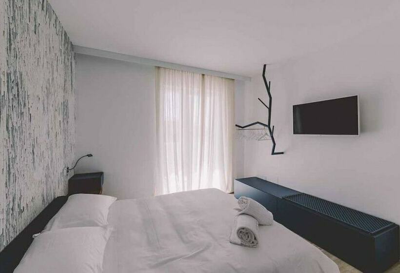 발코니가 있는 스위트, Suite 10 Home Design & Spa