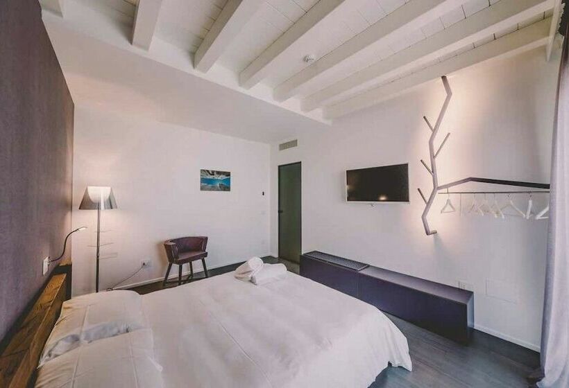 סוויטה עם מרפסת, Suite 10 Home Design & Spa