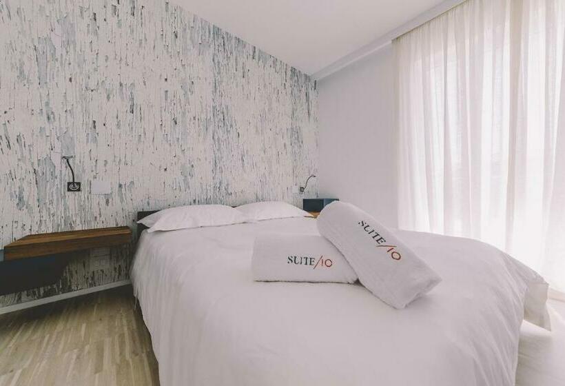 발코니가 있는 스위트, Suite 10 Home Design & Spa