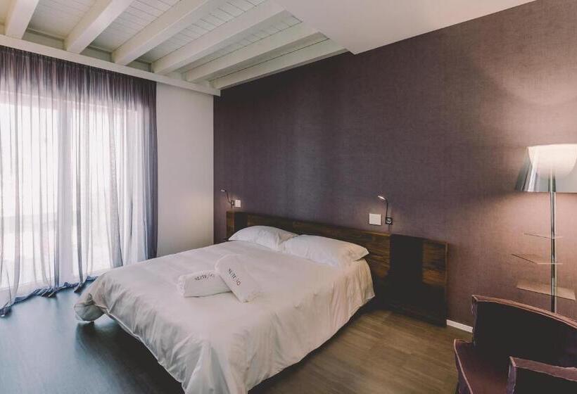 발코니가 있는 스위트, Suite 10 Home Design & Spa