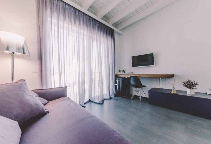 발코니가 있는 스위트, Suite 10 Home Design & Spa