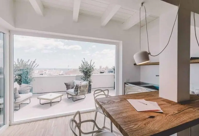 Sviitti Parveke, Suite 10 Home Design & Spa