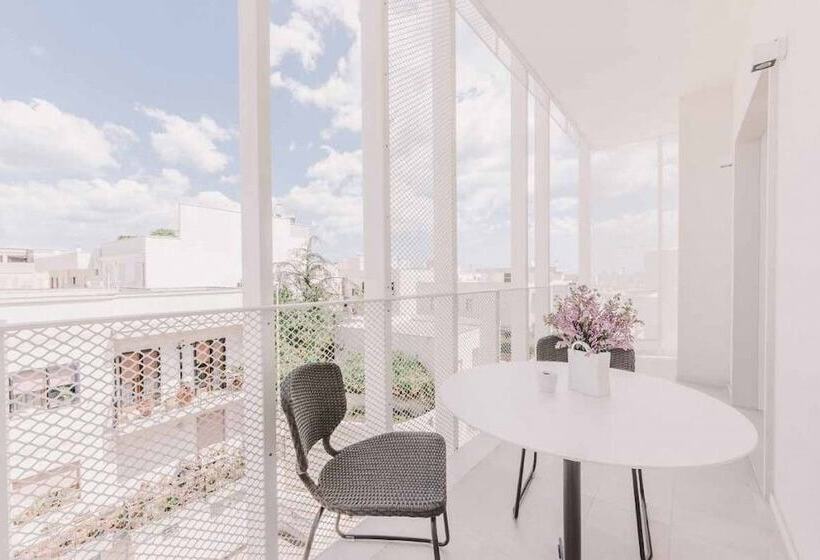 발코니가 있는 스위트, Suite 10 Home Design & Spa