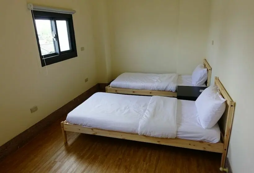 اتاق استاندارد با سرویس بهداشتی مشترک, Chiayi Petite Hostel