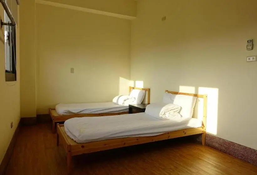 اتاق استاندارد با سرویس بهداشتی مشترک, Chiayi Petite Hostel
