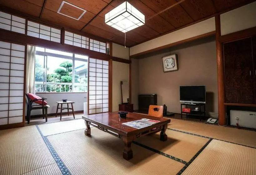 バス共有のスタンダードルーム, Ryokan Marumo