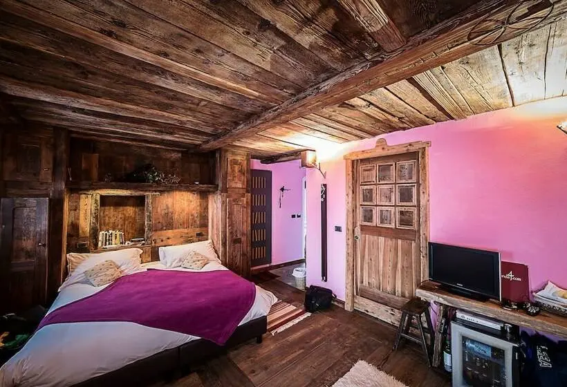 سوییت جونیور, Locanda4