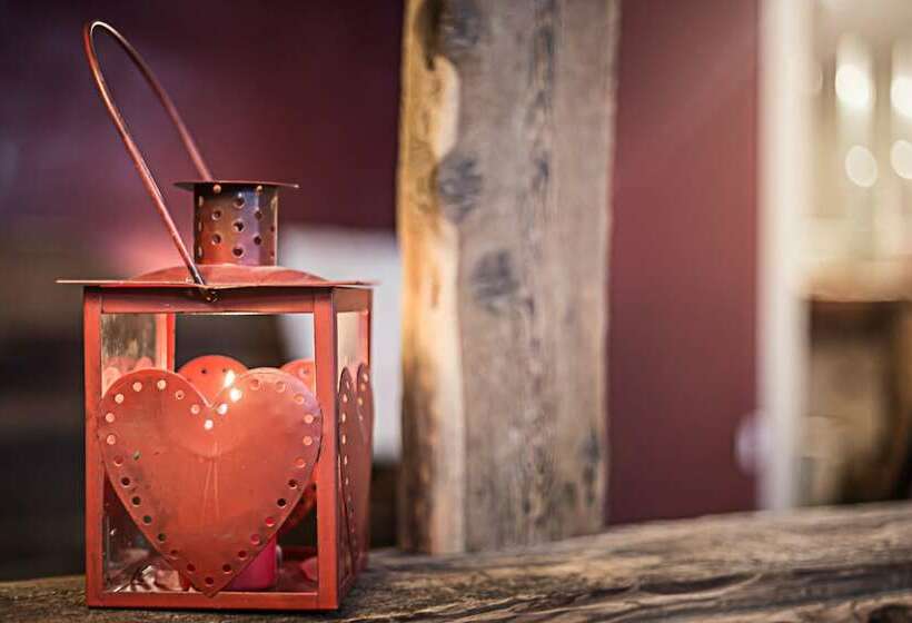 סוויטת ג'וניור עם מסג'ר מים, Locanda4