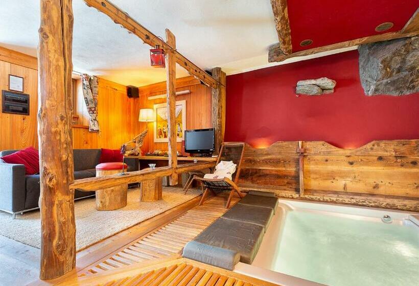 סוויטת ג'וניור עם מסג'ר מים, Locanda4