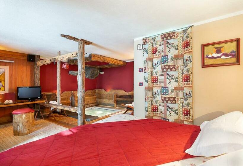 סוויטת ג'וניור עם מסג'ר מים, Locanda4