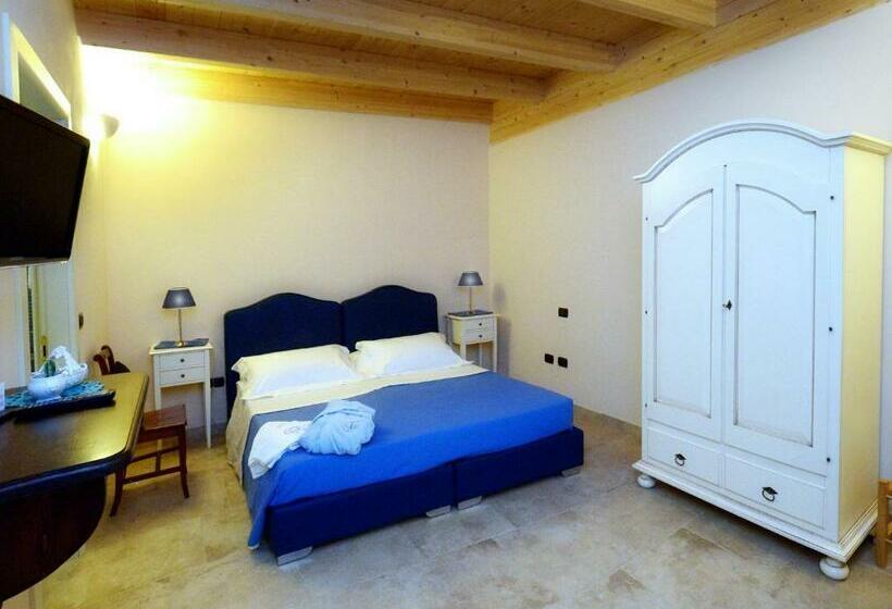 غرفة قياسية, Tenuta Monaci La Murra