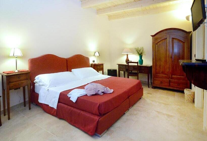 غرفة قياسية ثلاثية, Tenuta Monaci La Murra