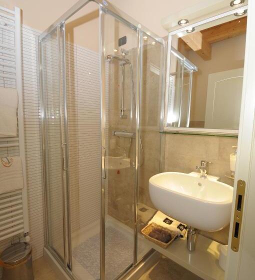 غرفة أساسية, Tenuta Monaci La Murra