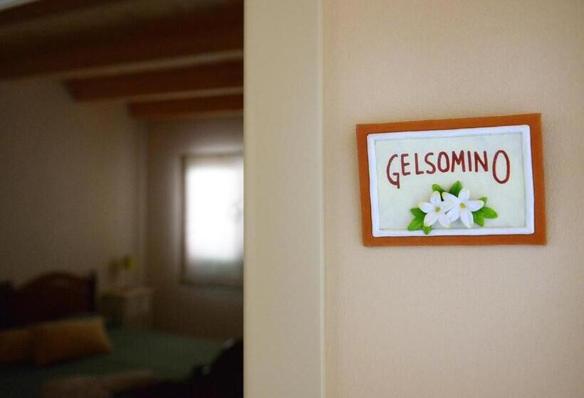 חדר בסיסי, Tenuta Monaci La Murra