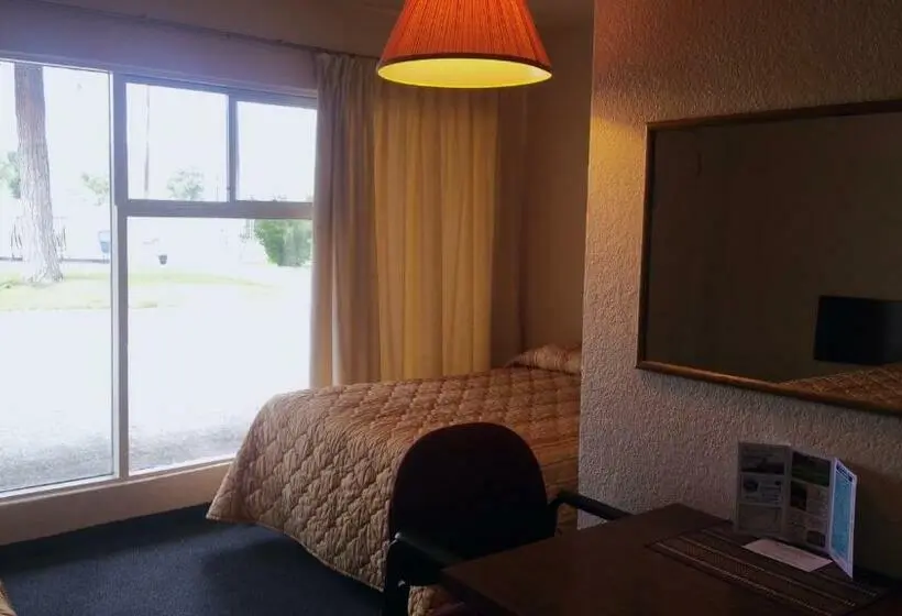 スタンダードルーム, Evergreen Motel