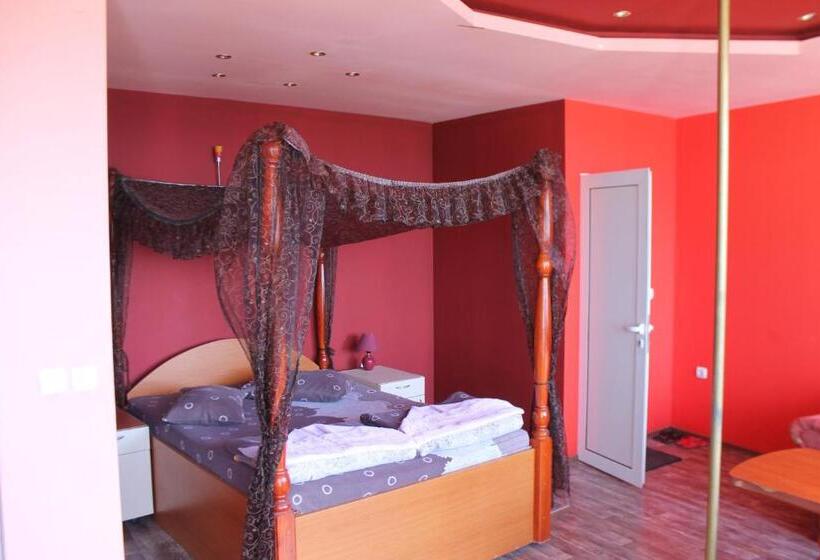 발코니 디럭스 룸, Family Hotel Ludo