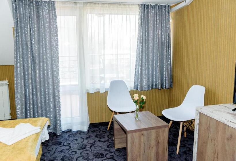 标准三人间, Family Hotel Prestige