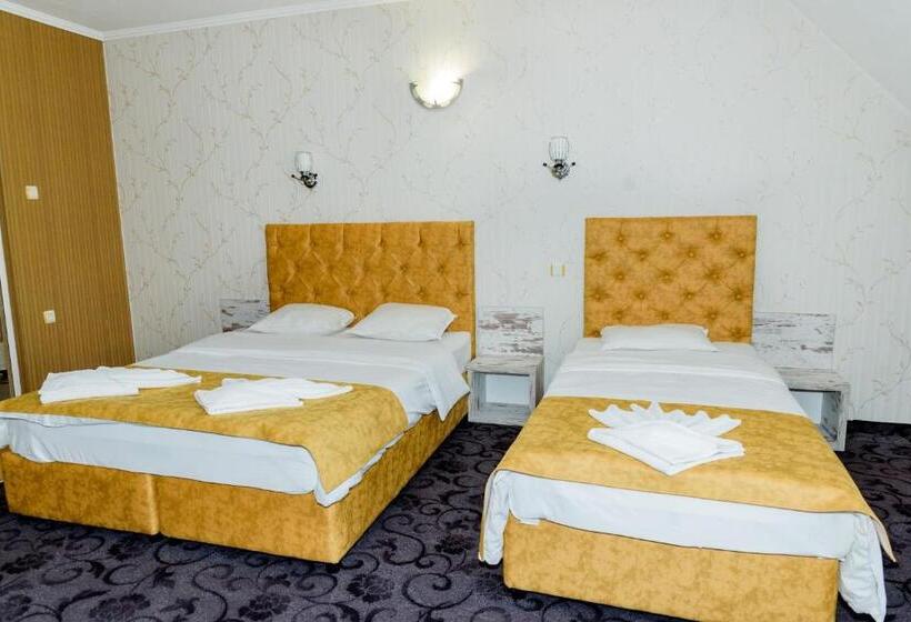 标准三人间, Family Hotel Prestige