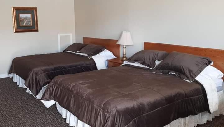 标准间, Fundy Line Motel