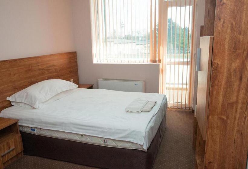 اتاق استاندارد یک نفره, Hostel Izida 2