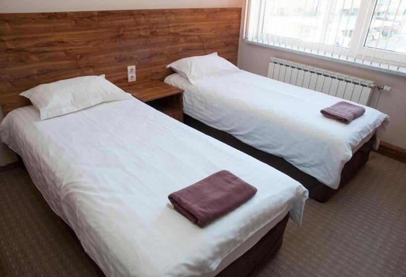 اتاق استاندارد, Hostel Izida 2