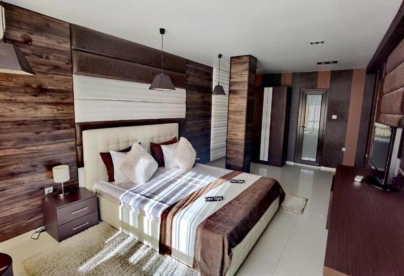 スタンダードルーム, Acktion