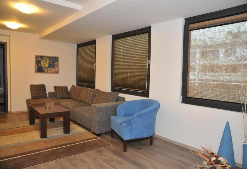 جناح مطلّ علي البحر, Burgas Free University