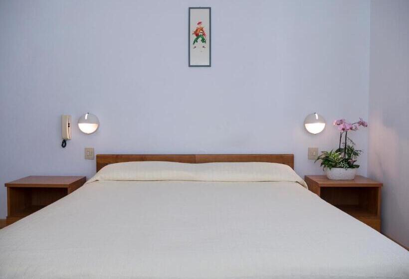 غرفة قياسية, Casa Mia