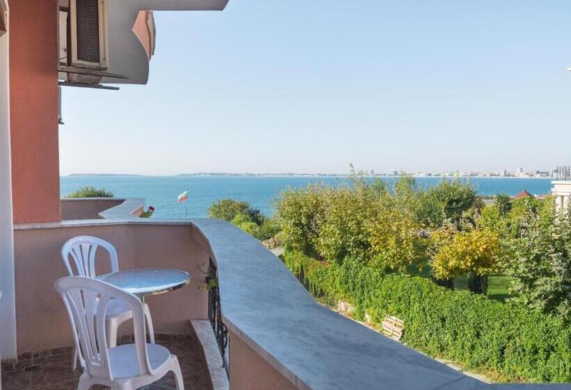 غرفة قياسية مزوَّدة بشُرفة, Fantasy Beach