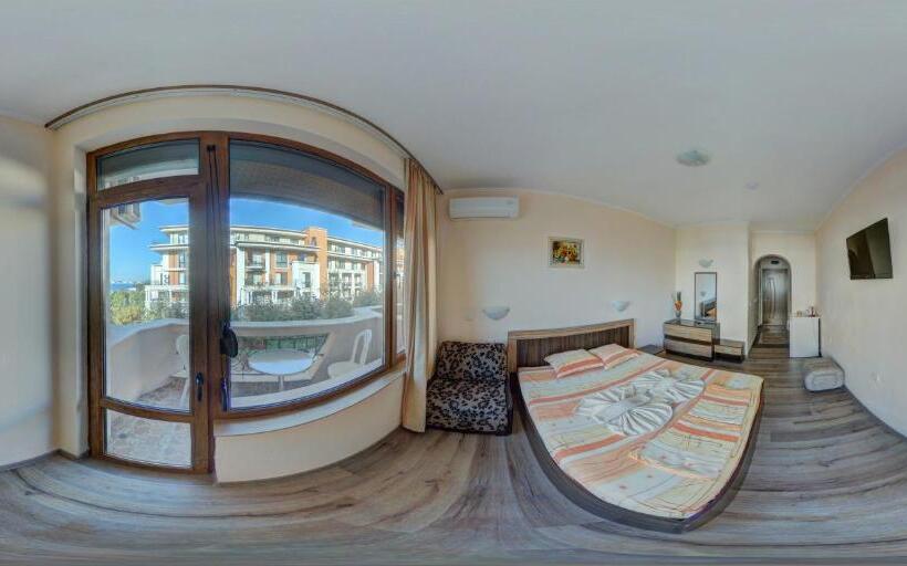 غرفة قياسية مزوَّدة بشُرفة, Fantasy Beach