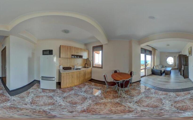 شقة غرفة واحدة, Fantasy Beach