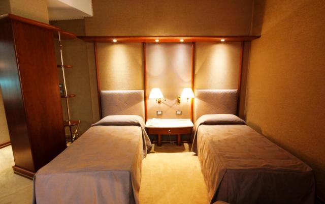 غرفة قياسية, L'isola Di Aurora