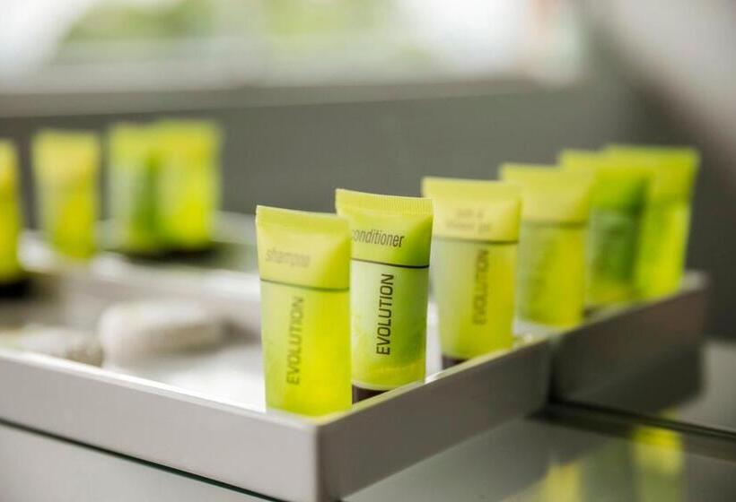 إستوديو قياسى, Nightcap At Camp Hill