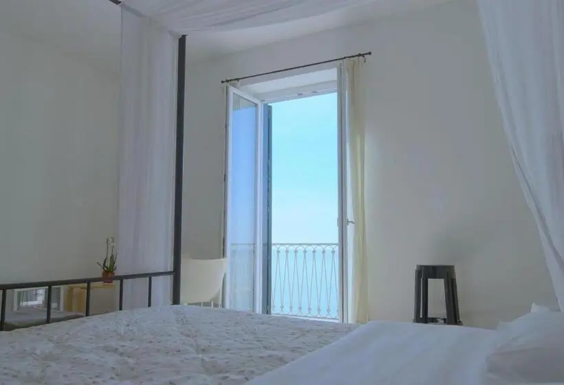 オーシャンビュースーペリアールーム, Residenza D'epoca 1861