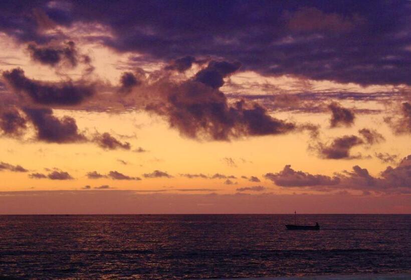 جناح مطلّ علي البحر, Residenza D'epoca 1861