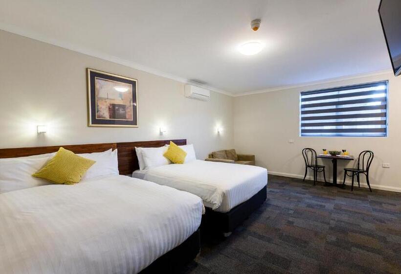 غرفة ديلوكس ثلاثية, Gallery