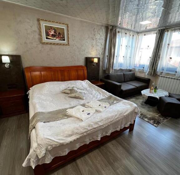 سوییت خانوادگی, Complex Koko Hills