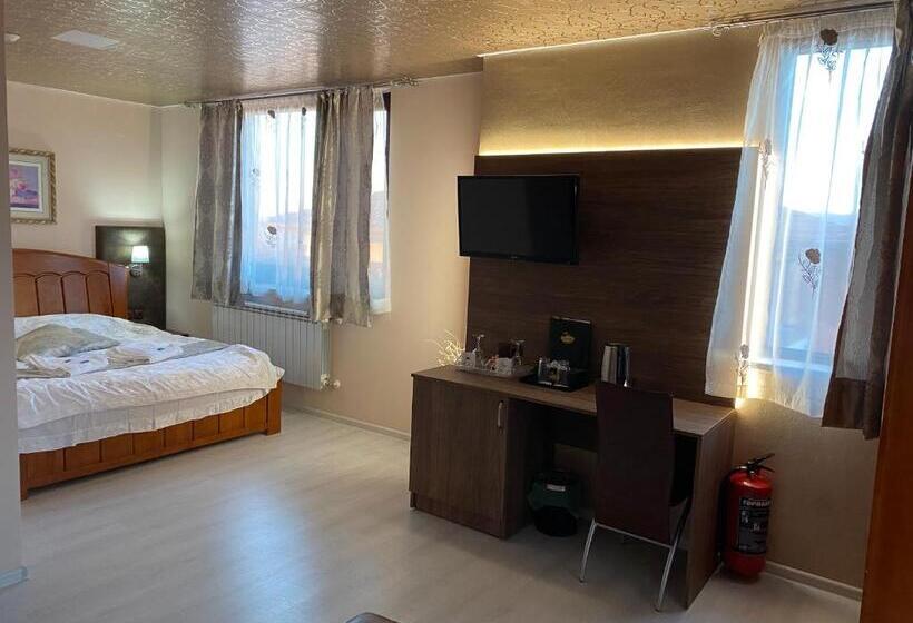 سوییت خانوادگی, Complex Koko Hills