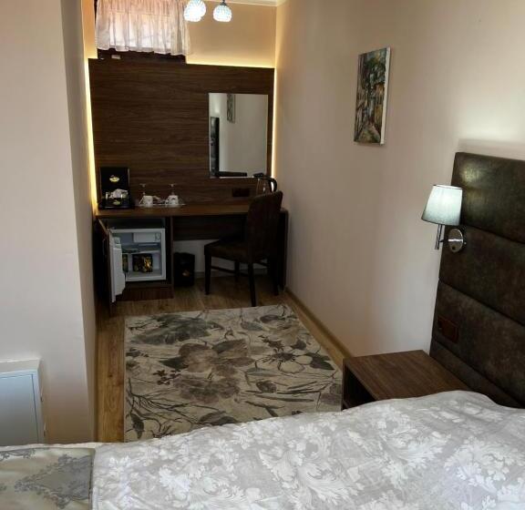 سوییت لوکس, Complex Koko Hills