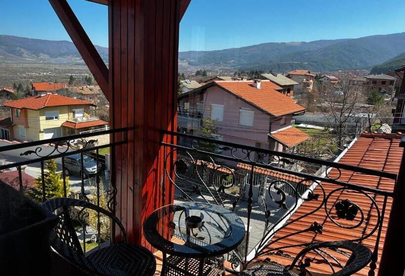 سوییت لوکس, Complex Koko Hills