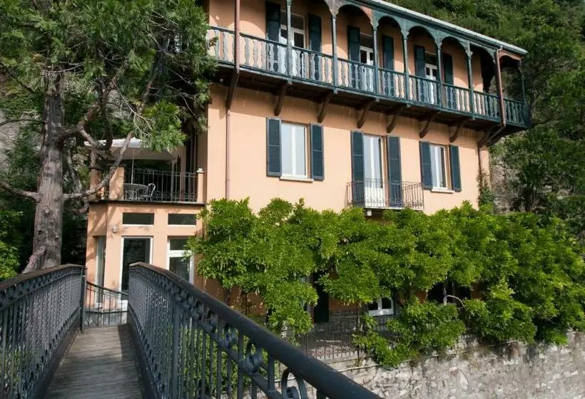 Standard-huone Järvinäkymä, Villa Nina Relais Boutique B&b