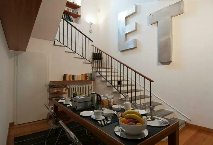 Standard-huone Järvinäkymä, Villa Nina Relais Boutique B&b