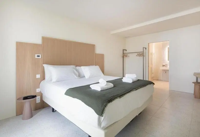 سوییت, La Suite