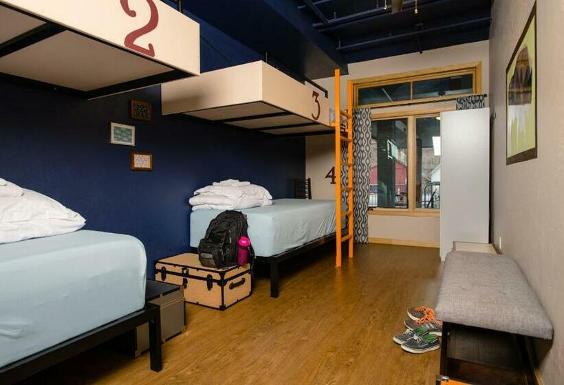 ルームシェアのワンベッド, The Bunkhouse