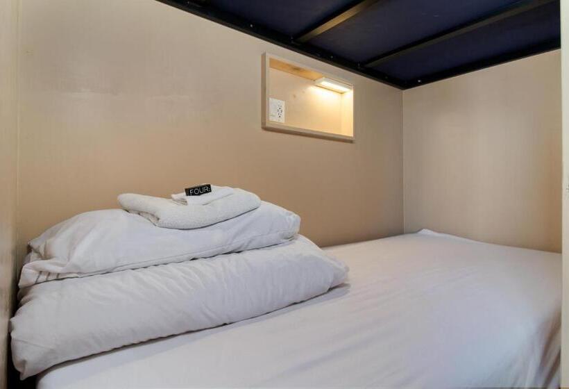 공동 객실, The Bunkhouse